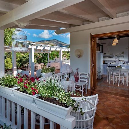 Nuova Villa Intera Guidaloca Скопело Екстериор снимка